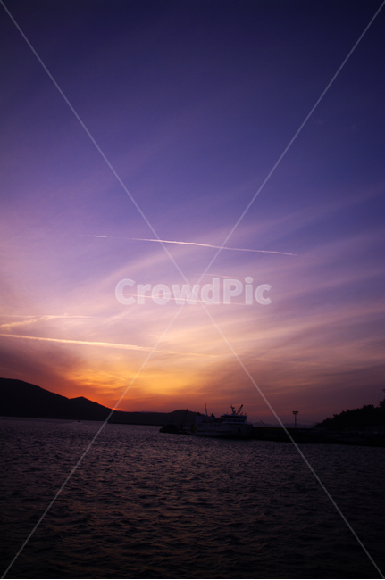 바다,풍경,섬,노을,하늘,구름,산,color,일출,sunrise,자연,풍경,nature,landscape,outdoors,옥외,sky,sunset,일몰,red sky,붉은 하늘,dusk,황혼,dawn,새벽