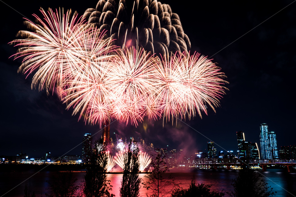 nature,자연,outdoor,firework,폭죽,seoul,sky,night,colorful,color,river,밤,하늘,색깔,한강,야경,밤,풍경,nightscape,night,landscape