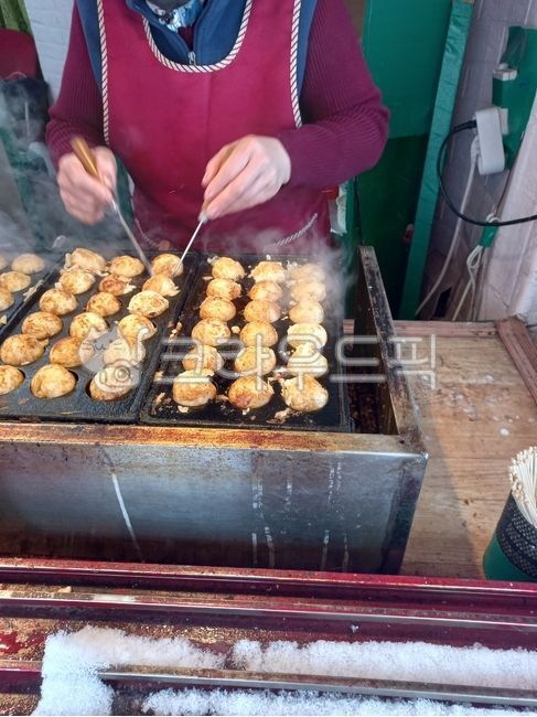 타코야끼,간식,길거리간식,겨울간식,군것질,따끈따끈,요리,조리,문어,일본간식,식재료,takoyaki,winter,겨울,아줌마