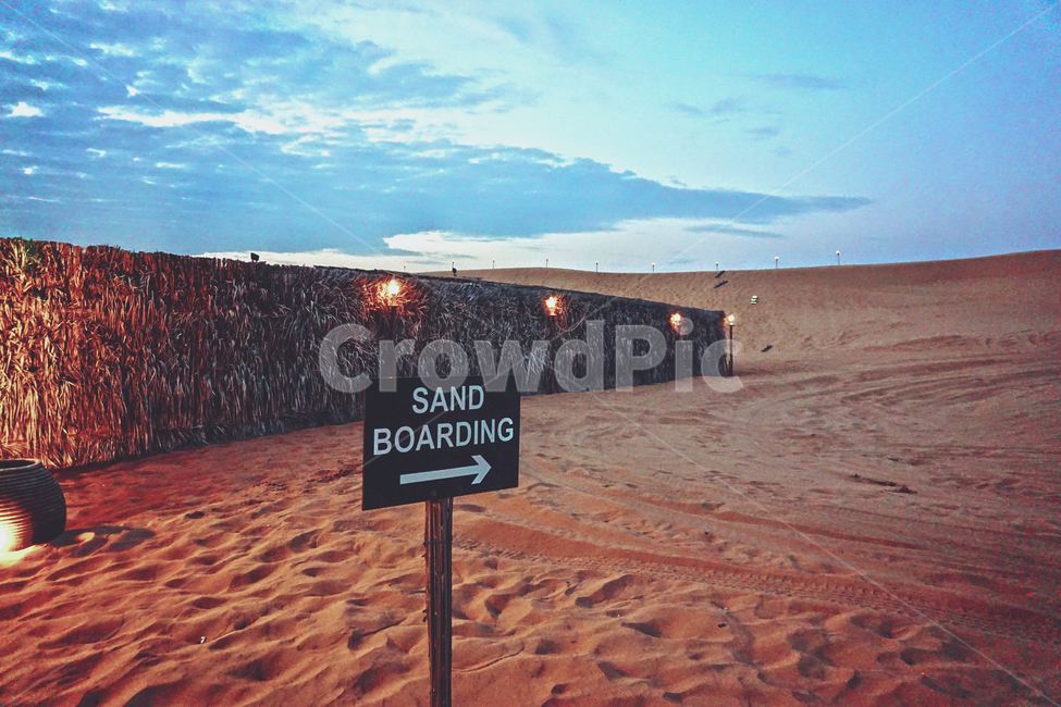 사막,샌드보드,석양,풍경,저녁,모래,자연,표지판,desert,nature,sandboard,sign,landscape,sand,자연,풍경,nature,landscape,해외,외국,세계,foreign,oversea,world,세계자연풍경,해외자연풍경,외국자연풍경,world nature landscape,soil,흙