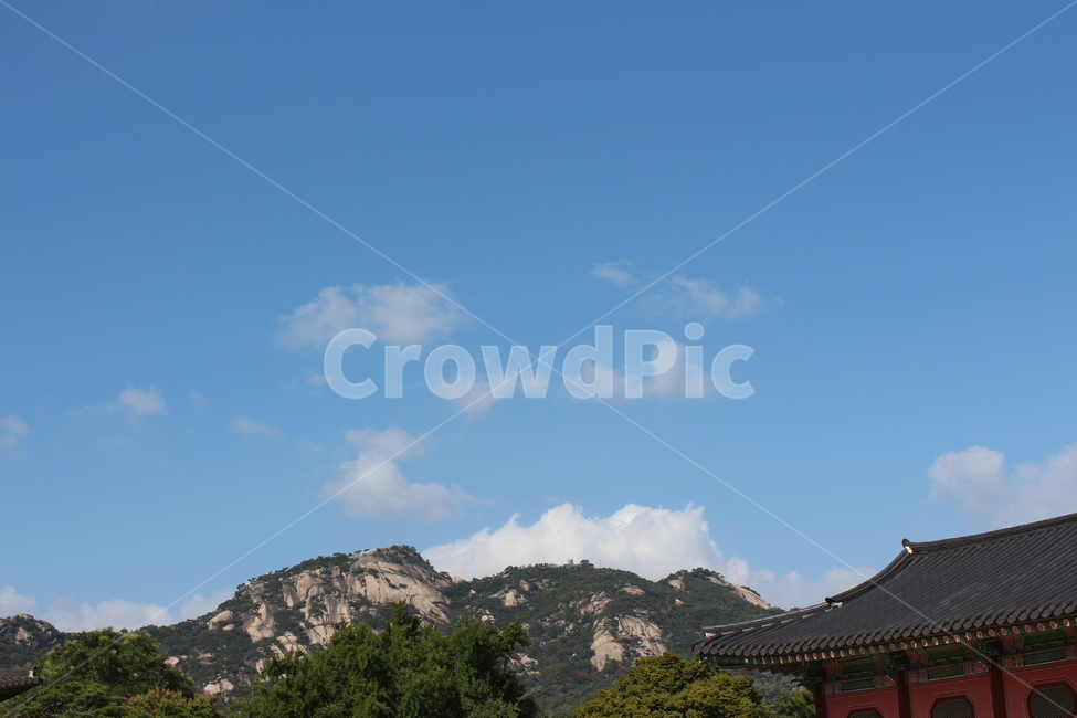 산,하늘,궁,경복궁,sky,mountain,맑은,자연,풍경,nature,landscape,한국자연풍경,한국자연경관,korea nature landscape,한국전통,한국문화,korean traditional,korean culture,architecture,건축물,building,건물,temple,신전
