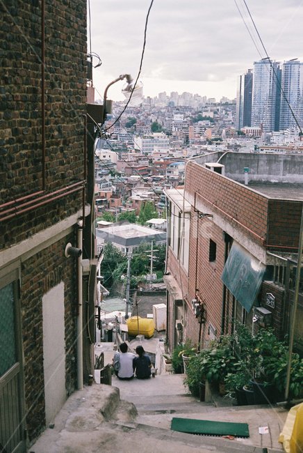 서울,용산,해방촌,골목길,연인,가로등,장독대,도시풍경,남산,계단,cityscape,alley,경치,풍경,휴식,쉼,감성,필름,필름감성,필름카메라,골목길,alley