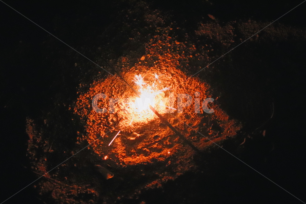 불꽃놀이,불꽃,청춘,스파클라,spacla,fireworks,야경,밤,풍경,nightscape,night,landscape,light,빛,flare,플레어,bonfire,모닥불,flame,fire,불,nature,자연,outdoors,옥외