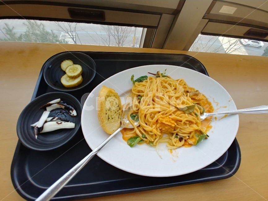 학식,점심,로제파스타,혼밥,lunch,여유,다먹은,평범한,rose,pasta,음식,식재료,요리,food,cook,meal,dishes,food reserves