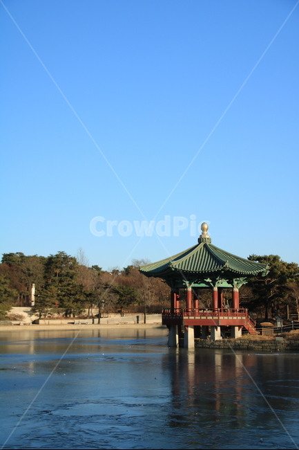 국립중앙박물관,풍경,겨울,빙판,얼음,겨울,계절,winter,season,자연,풍경,nature,landscape,한국자연풍경,한국자연경관,korea nature landscape