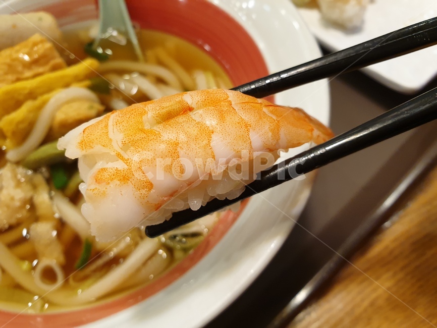 일식,우동,초밥,꼬치우동,스시,식사,메뉴,맛집,식당,맛있는,맛있다,요리,레시피,recipe,cook,food,군것질,누들,noodle,어묵,오뎅,끼니,한끼,음식,반찬,국물,젓가락,접시,그릇,새우초밥,음식,식재료,요리,food,cook,meal,dishes,food reserves