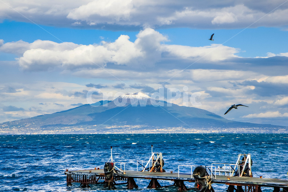 나폴리,유럽사진,유럽여행,소렌토,이탈리아,이태리,italia,italy,베수비오화산,지중해,남부이탈리아,풍경사진,감성사진,야경사진,유럽여행사진,노을,유럽풍경,이탈리아풍경,roma,rome,travel,europe,landscape,여행사진,바다사진,자연,풍경,nature,landscape,해외,외국,세계,foreign,oversea,world,세계자연풍경,해외자연풍경,외국자연풍경,world nature landscape,water,물,waterfront,워터 프론트,bird,새,animal,동물,port,포트,pier,교각