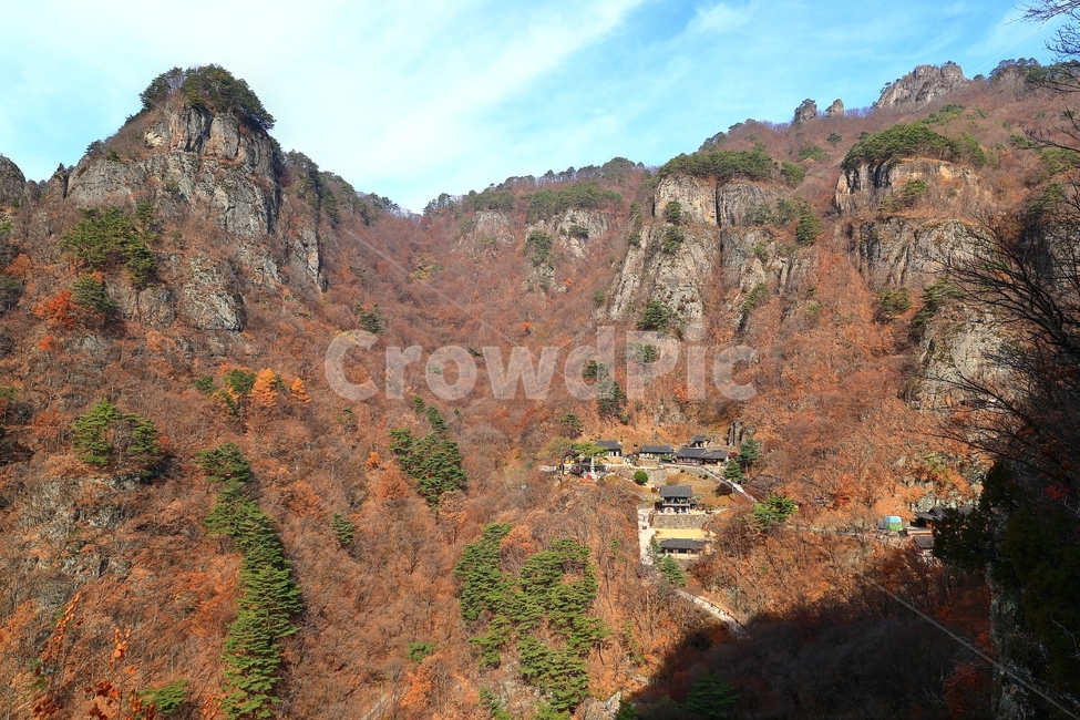 청량산,청량사,가을,암봉,연화봉,낙엽,산,가을,계절,fall,autumn,season,자연,풍경,nature,landscape,한국자연풍경,한국자연경관,korea nature landscape,outdoors,옥외,mountain