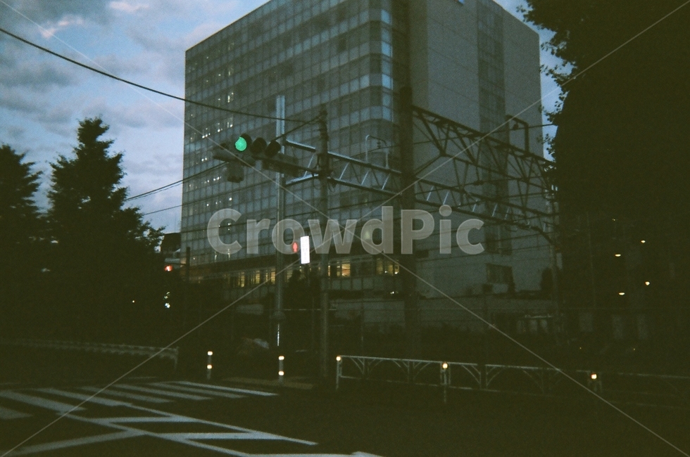 밤거리,신호등,필름사진,일본,일본거리,일본밤,밤,필름카메라,필름,도시,풍경,city,landscape,asphalt,아스팔트,road,도로