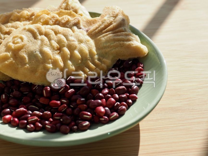 fish shaped bread,fishshape,snack,fish bread,winter,confectionery,baking,Korean food,fishshapedbread,koreanfood,bread,brown,food,red bean,meal,dessert,winter food,winterfood,fish shape,fishbread