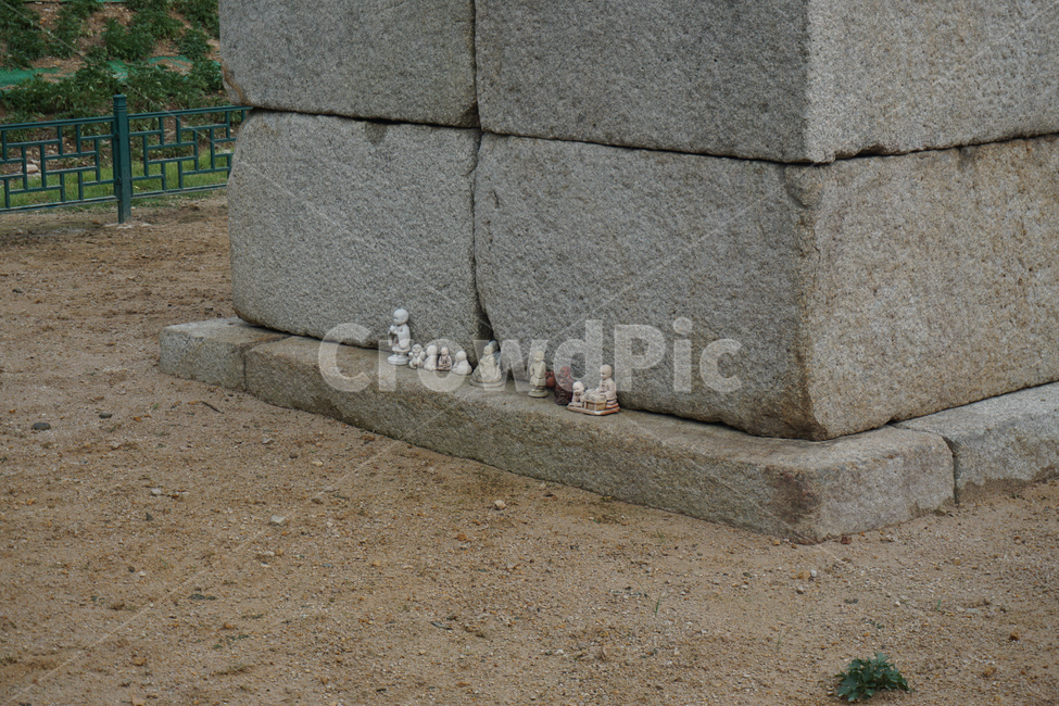 부처님오신날,미니어쳐,탑,부처님,스님,조각상,동상,석상,조형물,statue,bronze statue,stone statue,종교,신앙,religion,belief,faith