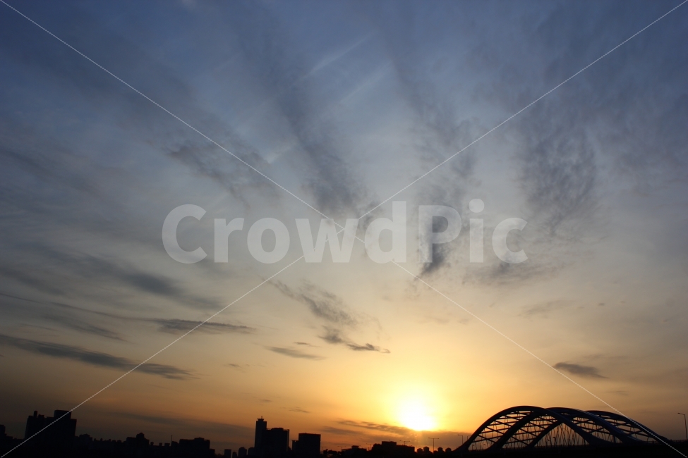 해질녘,sunset,양화대교,서울,한강,구름,노을,하늘,저녁놀,저녁,sun,풍경,seoul,도시,도시,풍경,city,landscape,nature,자연,outdoors,옥외,sunlight,햇빛,light,빛,flare,플레어,red sky,붉은 하늘,sky,dawn,새벽,일몰,dusk,황혼