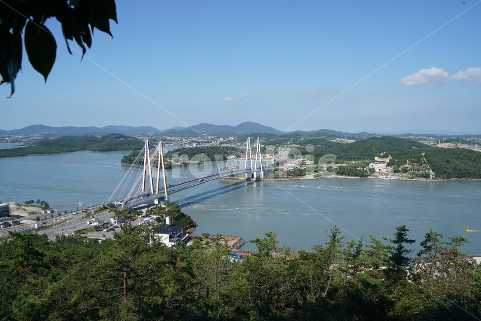 진도대교,울돌목,사장교,진도군,해남군,명랑대첩,교랑,문래면,군내면