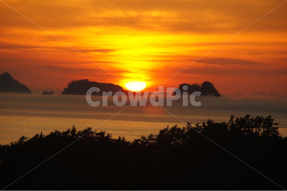 진도세방낙조,여름낙조,다도해낙조,아름다운낙조,해넘이,자연,풍경,nature,landscape,실루엣,그림자,silhouette,shadow,outdoors,옥외,sky,하늘,dawn,새벽,sunset,일몰,dusk,황혼,red sky,붉은 하늘,sunlight,햇빛