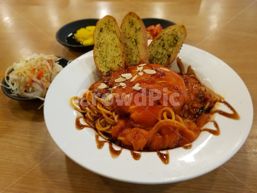 음식,스파게티,함박,면,식사,저녁,파스타,돈까스,면류,서양요리,양식,요리