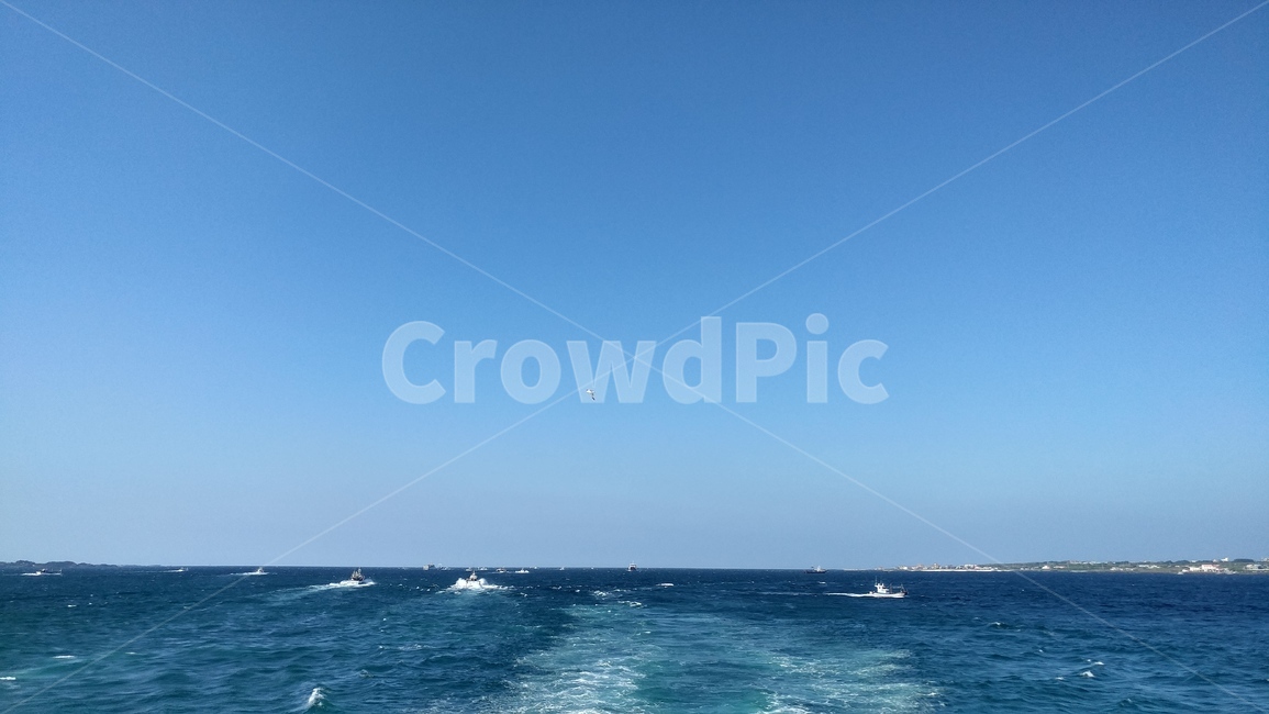 우도,우도바다,제주도,제주바다,제주도바다,파란바다,애메랄드빛바다,파란색,파랑,하늘,배,자연,풍경,nature,landscape,leisure activities,레저 활동,adventure,모험,gliding,활공