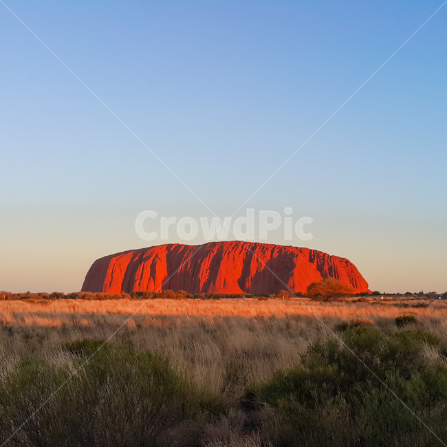울룰루,uluru,바위,돌,rock,에어즈락,australia,ayersrock,호주,au,암석,돌산,돌언덕,단일바위,붉은바위,붉은돌,redrock,노을,sunset,자연,풍경,nature,landscape,outdoors,옥외,mesa,메사