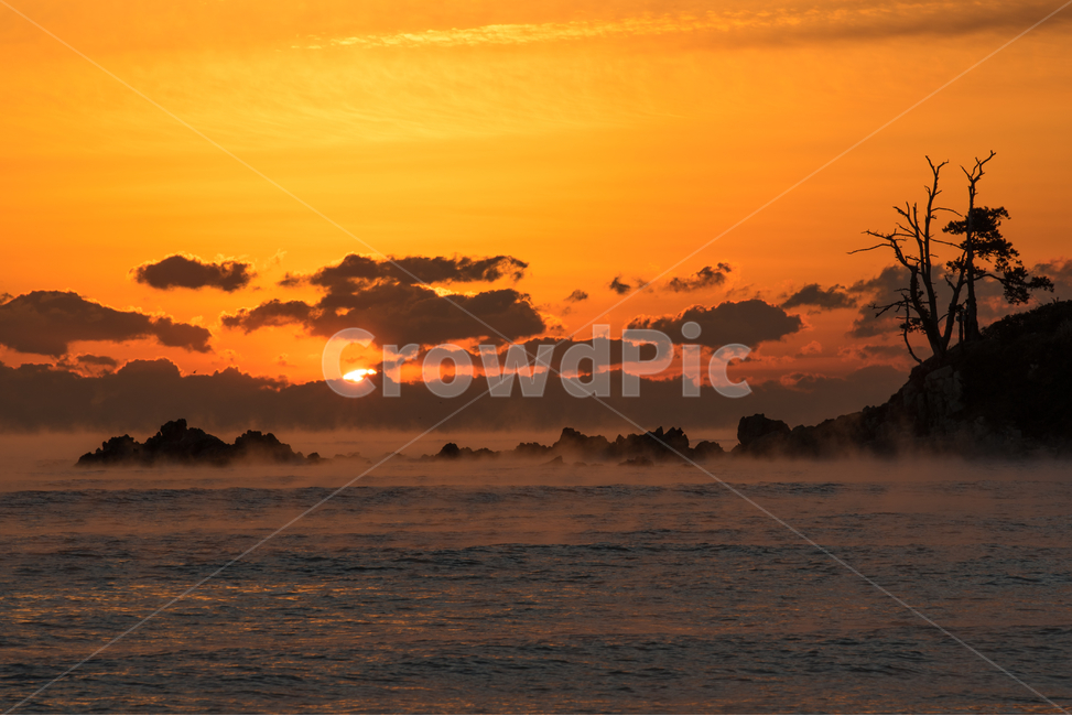 명선도,해무,일출,겨울바다,겨울,구름,자연,풍경,nature,landscape,해변,바다,beach,sea,outdoors,옥외,dawn,새벽,red sky,붉은 하늘,sunset,일몰,sky,하늘,dusk,황혼
