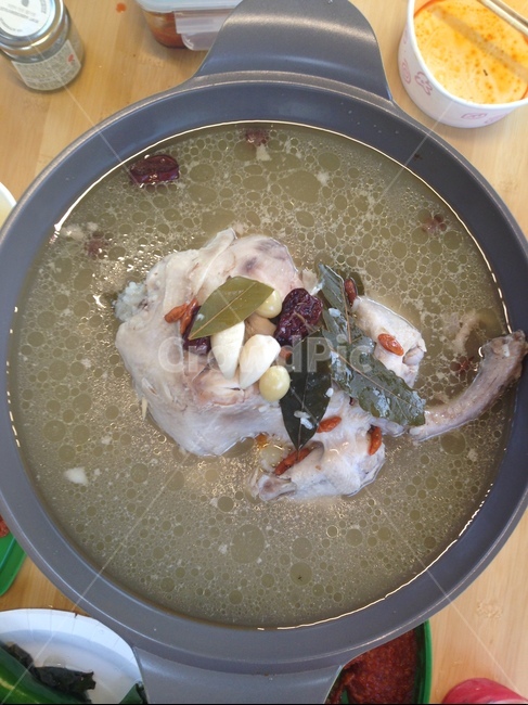 닭백숙,삼계탕,올리브잎,마늘,전통요리,냄비