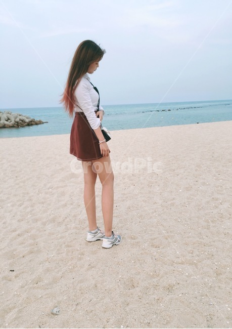 바다,여행,하늘,투톤헤어,구름,해변,바다,beach,sea,사람,인물,인간,human,person,여성,여자,woman,female,lady,여행,휴가,traveling,vacation,trip