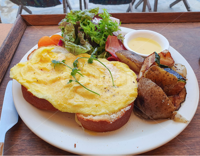 브런치,달걀,egg,감자,potato,야채,샐러드,빵,bread,brunch,음식,식재료,요리,food,cook,meal,dishes,food reserves