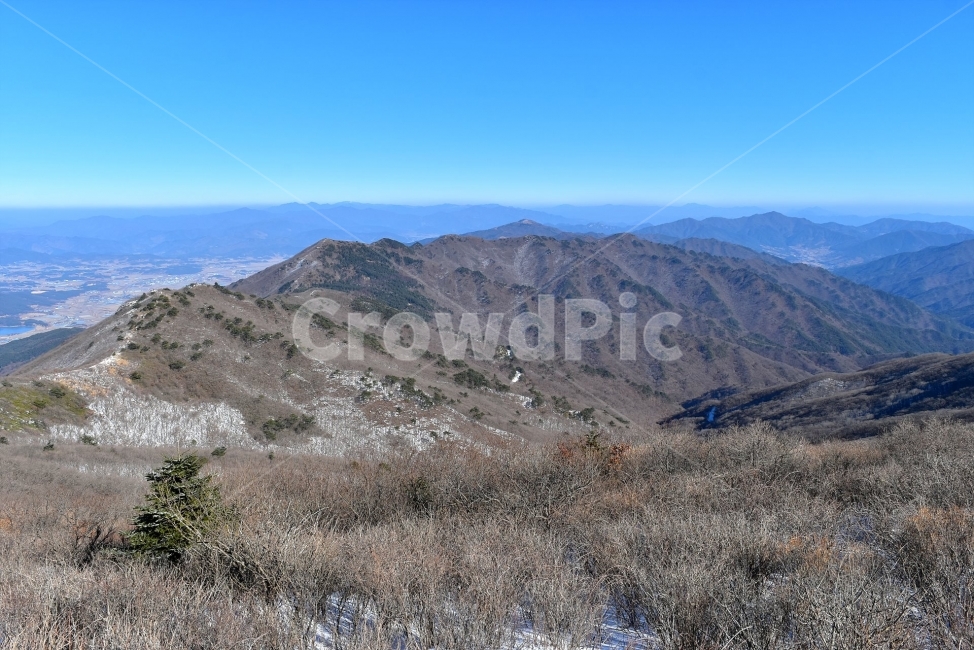 지리산,서북능선,노고단,풍경,비경,명산,국립공원,성삼재,묘봉치,만복대,고리봉,반야봉,천왕봉,정령치,세걸산,세동치,부운치,팔랑치,산행,등산,트레킹,National,Park,철쭉,파란,하늘,바래봉,사진,산그리메,산너울,명선봉,토끼봉,힐링,감성,전망,조망,아름다운,수려한,nature,landscape,겨울,계절,winter,season,자연,풍경,nature,landscape,한국자연풍경,한국자연경관,korea nature landscape,outdoors,옥외,mountain range,산맥,mountain,산