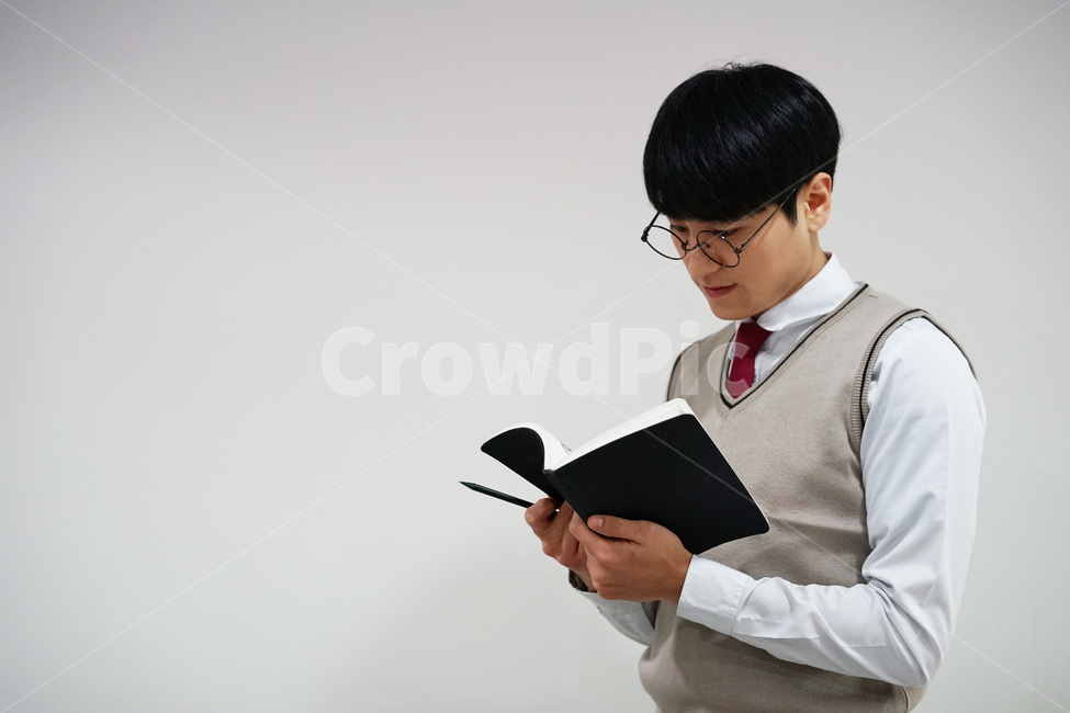 수능,교육,학생,교복,시험,강의,수업,고등학생,고3,남고생,남자고등학생,남고,수능시험,기말고사,중간고사,모의고사,exam,quiz,test,학업,공부,남자,남학생,사람,인물,인간,human,person,얼굴표정,facialexpression,face,남성,man,male,학교,education,learning,study,schoo,사람,인물,인간,human,person,남성,남자,man,male,교육,학교,공부,education,learning,study,school