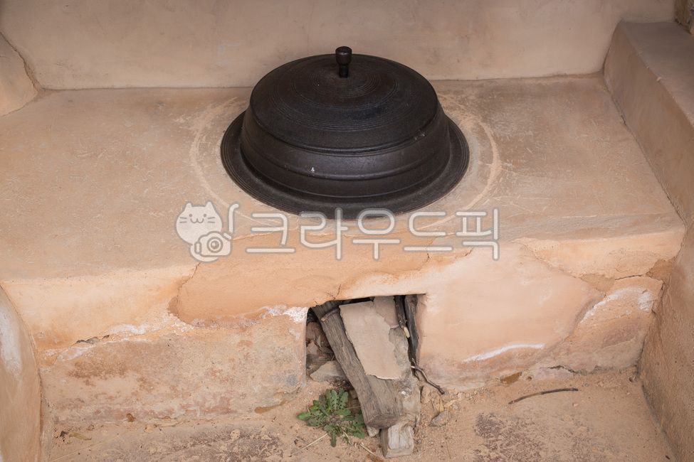 가마솥,부뚜막,부엌,아궁이,솥뚜껑,솥,뚜껑,한옥,옛날,전통,주방,한국전통,장작