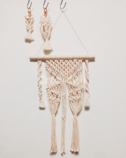 인테리어소품,마크라메,열쇠고리,월행잉,벽걸이소품,벽장식,수공예품,사물,물건,오브젝트,thing,object,matter