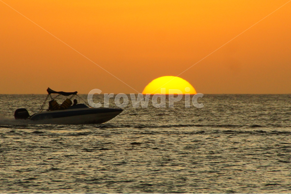 일몰,일출,석양,sunset,sunrise,바다,수평선,보트,배,boat,watercraft,선박