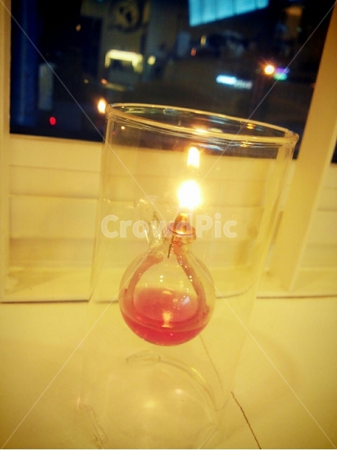 촛불,초,창가,창문,향초,캔들,candle,불빛,불,빛,사물,물건,오브젝트,thing,object,matter