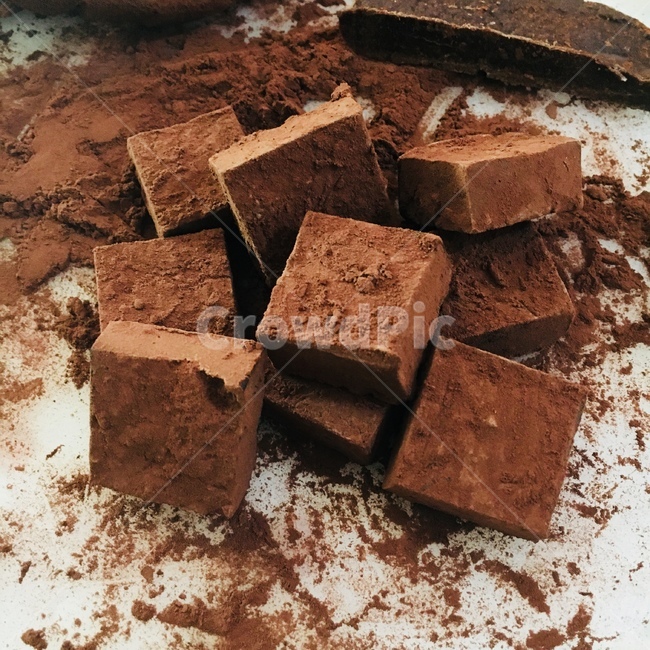 초콜릿,수제초콜릿,카카오파우더,사각형초콜릿,생초콜릿,chocolate
