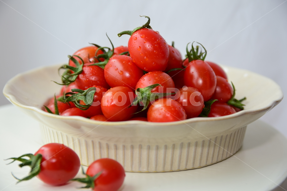 토마토,방울토마토,접시,컨셉,꼭지,방울,디피한,맛있는,탐스러운,콘셉,연출한,tomato,delicious,concept,dishes,plate,음식,식재료,음식재료,음식,식재료,요리,food,cook,meal,dishes,food reserves,과일,열매,fruit,연출,컨셉,콘셉,direction,concept