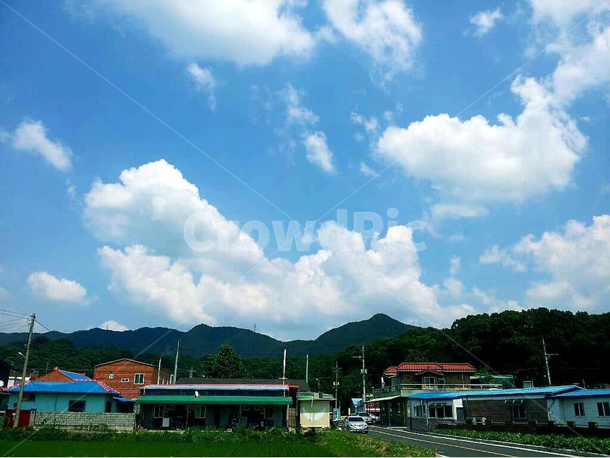 풍경,하늘,구름,파란색,맑음,하늘색,시골,blue,sky,자연,풍경,nature,landscape,한국자연풍경,한국자연경관,korea nature landscape,시골,마을,country,rural,town,weather,날씨,outdoors,옥외,cloud,cumulus,적운,azure sky,푸른 하늘