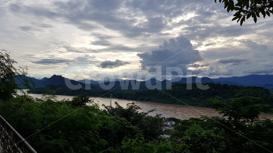 하늘,구름,강물,산,나무,자연,풍경,nature,landscape,weather,날씨,outdoors,옥외,mountain,mountain range,산맥,sky,cumulus,적운,cloud