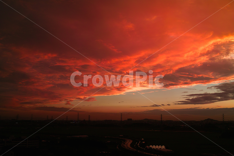 붉은노을,석양,구름,붉은구름,하늘,자연,풍경,nature,landscape,outdoors,옥외,sunset,일몰,red sky,붉은 하늘,sky,dusk,황혼,dawn,새벽