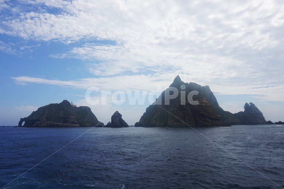 독도,울릉도,우리땅,섬,dokdoisland,dokdo,island,바다,한국,한국섬,동해,theeastsea,sea,여름,파랑,koreaisland,ulleungdoisland,하늘,blue,관광,seagull,자연