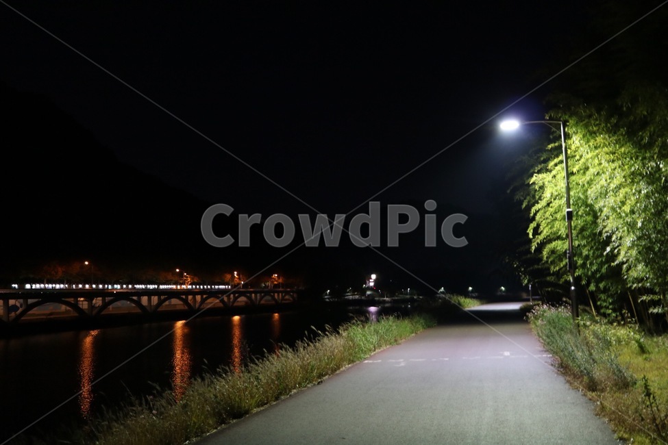 outdoors,옥외,가로등,강,river,밤,night,야경,밤,풍경,nightscape,night,landscape
