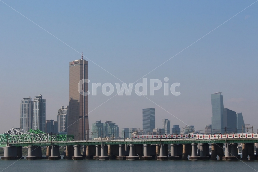 하늘,한강,여의도,철교,빌딩,도시,풍경,city,landscape,한국도시풍경,한국도시경관,korea cityscape,교통,교통수단,traffic,transportation,building,건물,urban,어반,시티,metropolis,중심지,town