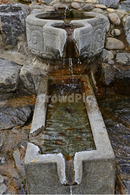음수대,식수대,물,음료수,음용수,banister,handrail,난간,flagstone,판석,slate,슬레이트