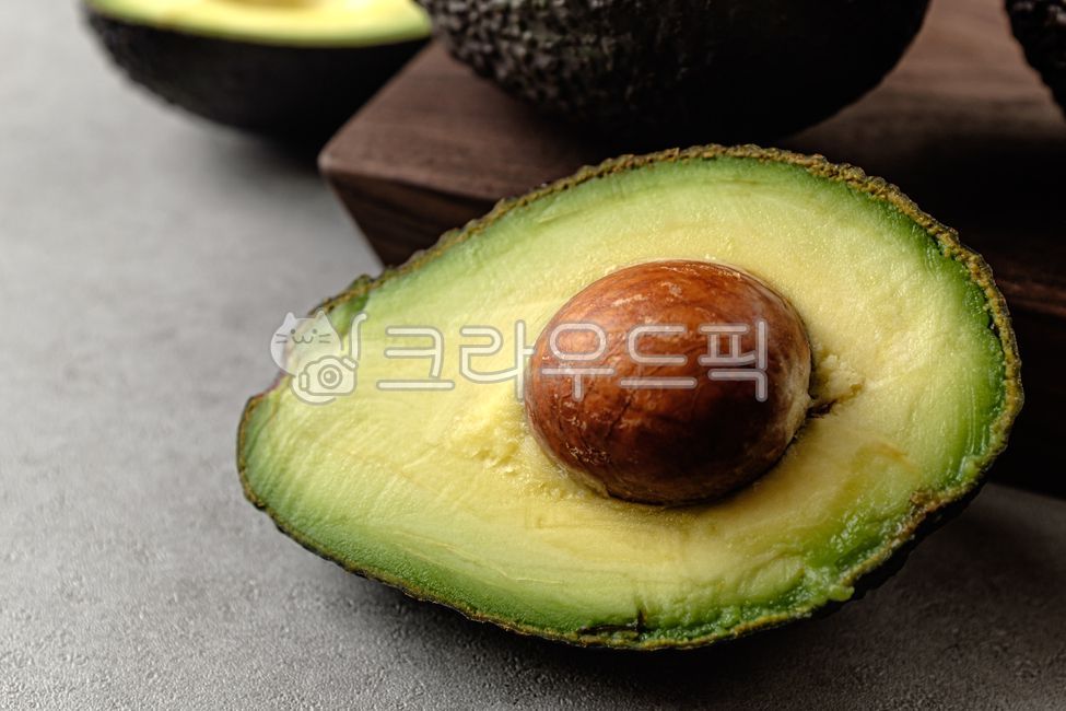 avocado,close up,ingredient,Fruit,savory,fruit,skin,vegetarian diet,raw,vegetable,food,meal,grocery,Food Ingredients,ingredients,tropical fruit,pulp,soft