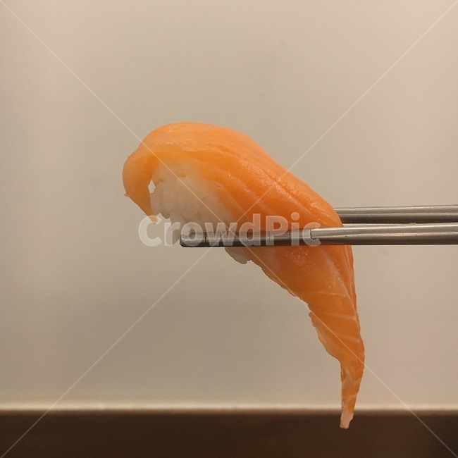 초밥,연어,연어초밥,젓가락,식사