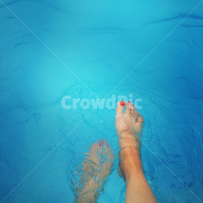 summer,water,swim,수영,여름여행,물,감성사진,감성,여름날,패디큐어,기다림,trip,free,여유로움,여행,sensible,휴가,travel,일상,여행하다,food,발샷,여름,계절,summer,season,신체일부,몸,body