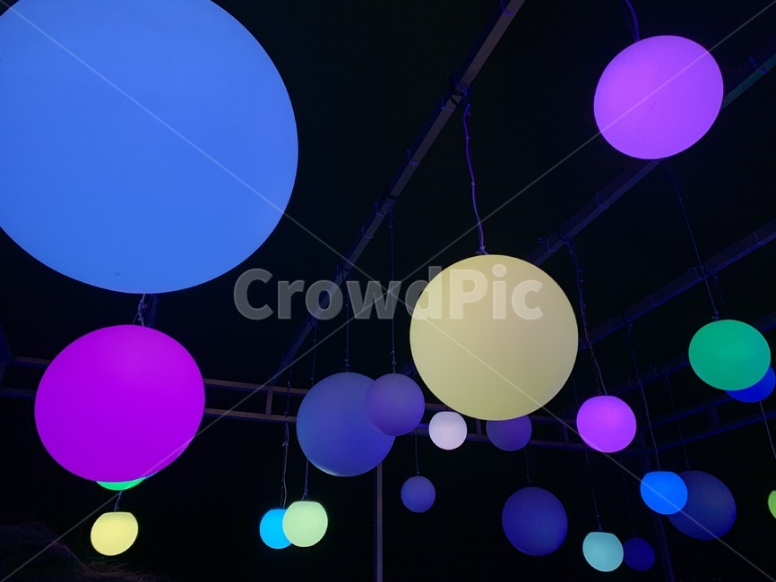 ball,공,sphere,구체,balloon,풍선,조형물,야경,동그라미,색깔,예쁜색