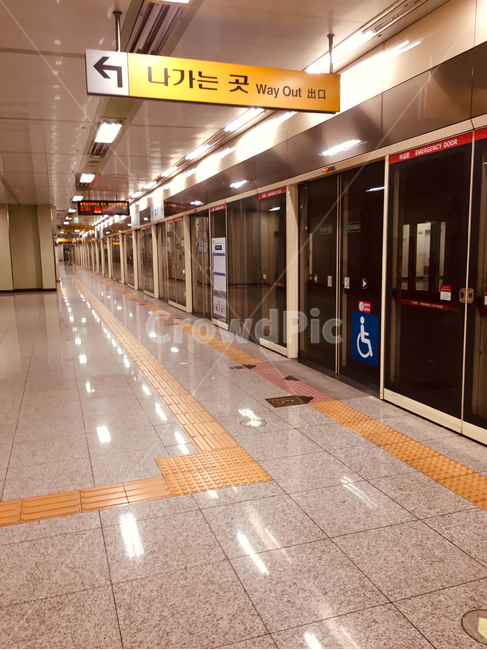 지하철,출구,subway,wayout,실내