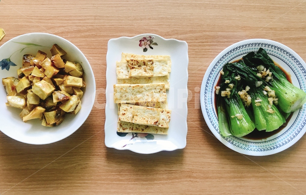 반찬,찬,청경채,두부,감자,조림,한식,전통,전통한식,가정식,접시,정갈한,음식,식재료,요리,food,cook,meal,dishes,food reserves
