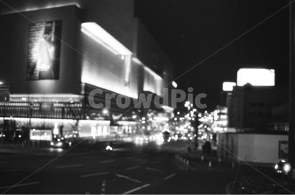 필름사진,흑백사진,야경사진,도시,대구,야경,밤,풍경,nightscape,night,landscape,흑백,모노톤,monochrome,black and white,lighting,조명,asphalt,아스팔트,road,도로
