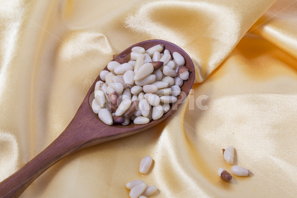 잣,식품,견과류,견과,껍질,고명,스푼,보자기,콩류,견과류,beans,pulse,nuts,dry fruits