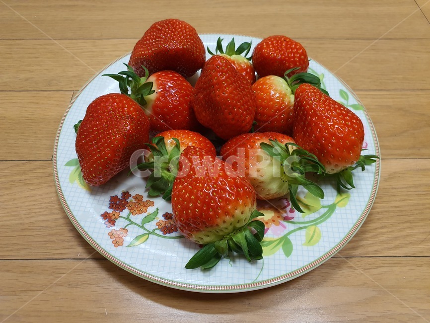 딸기,접시,과일,다이어트,생과일,맛있는,먹음직한,탐스런,strawberry,fruit,dish