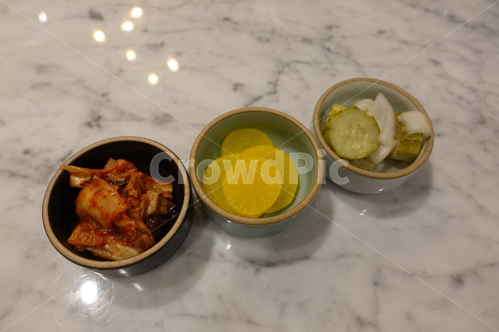 음식,food,meal,반찬,단무지,피클,김치,먹을것,먹거리,종지,음식,식재료,요리,food,cook,meal,dishes,food reserves